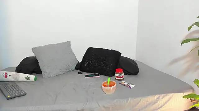 Snapshot of Liah_ferrer chatting on 11-01-25, 02:22 Liah ferrer online show from 11-01-25, 02:22