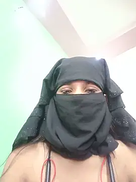Snapshot of Aafreen_36 chatting on 05-18-26, 02:55 Aafreen 36 online show from 05-18-26, 02:55