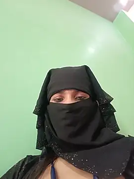 Snapshot of Aafreen_36 chatting on 06-11-26, 02:44 Aafreen 36 online show from 06-11-26, 02:44