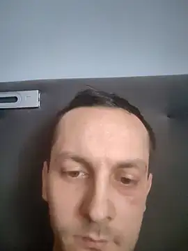 Snapshot of Kondzio chatting on 12-12-24, 09:40 Kondzio online show from 12-12-24, 09:40