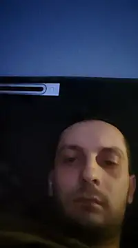 Snapshot of Kondzio chatting on 12-14-24, 09:24 Kondzio online show from 12-14-24, 09:24