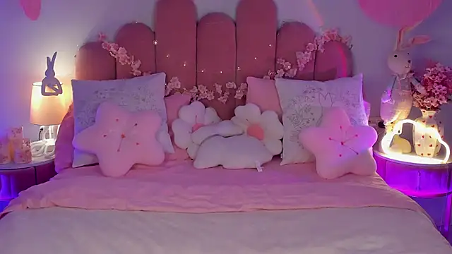 ElsaYoung online show from 04-02-26, 07:20