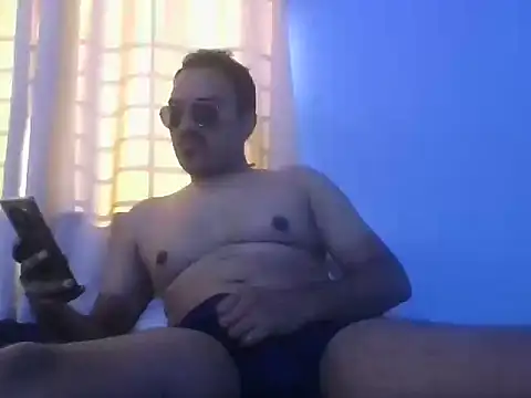 Snapshot of farhaanmacho chatting on 03-04-26, 10:45 farhaanmacho online show from 03-04-26, 10:45