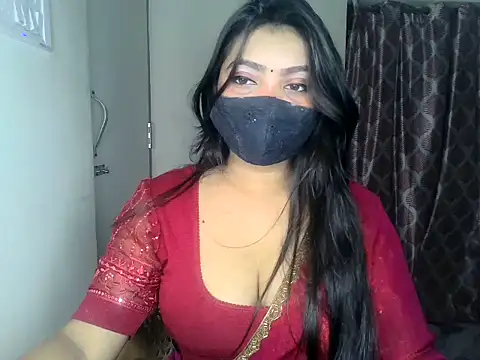 Snapshot of ishi_Beauty chatting on 10-10-25, 06:25 ishi Beauty online show from 10-10-25, 06:25