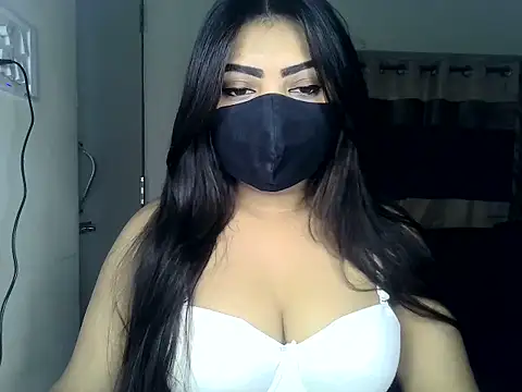 Snapshot of ishi_Beauty chatting on 02-11-26, 04:56 ishi Beauty online show from 02-11-26, 04:56