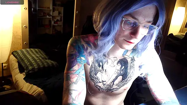 Julia dolls online show from 04-21-26, 06:47