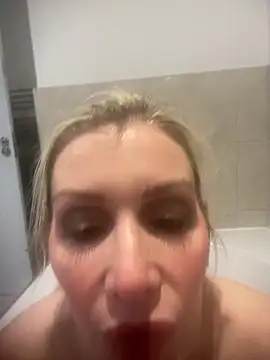 Englishhotwife4u online show from 12-21-24, 03:09