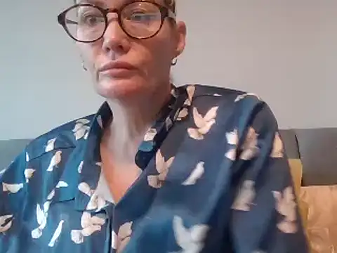 Englishhotwife4u online show from 12-22-24, 08:49