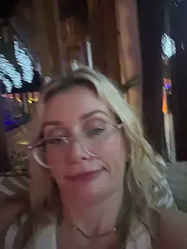 Englishhotwife4u online show from 01-03-25, 05:42