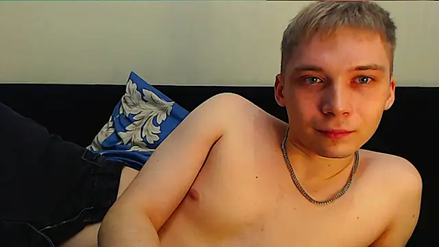 Snapshot of __sugarrebit chatting on 02-10-25, 08:00   sugarrebit online show from 02-10-25, 08:00