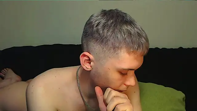 Snapshot of __sugarrebit chatting on 02-03-25, 12:15   sugarrebit online show from 02-03-25, 12:15