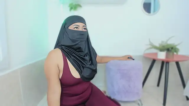 Snapshot of jazmin_anbar chatting on 09-15-25, 06:08 jazmin anbar online show from 09-15-25, 06:08