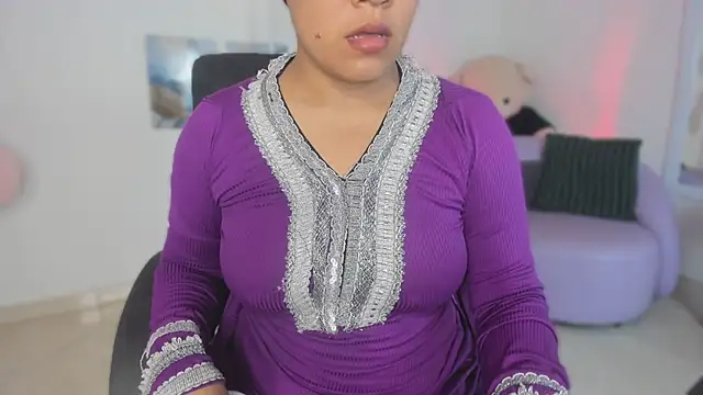 jazmin anbar online show from 06-16-26, 09:48