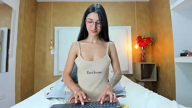 Snapshot of Milaspetite chatting on 02-07-26, 09:12 Milaspetite online show from 02-07-26, 09:12