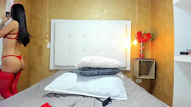 Snapshot of Milaspetite chatting on 02-02-26, 08:19 Milaspetite online show from 02-02-26, 08:19