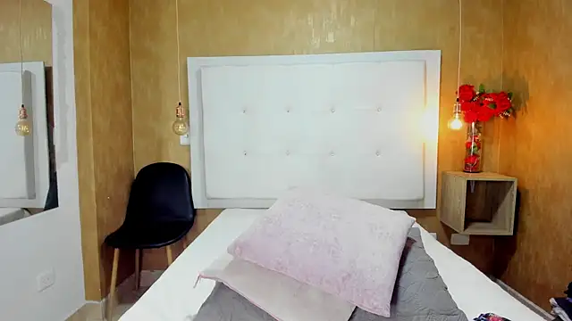 Milaspetite online show from 11-30-25, 12:00