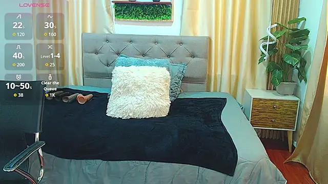 sasi luna online show from 12-17-25, 02:33