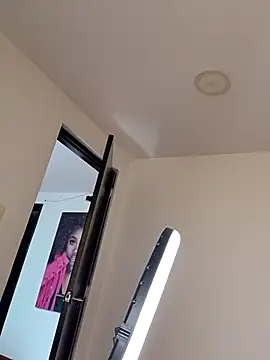 sasi luna online show from 12-15-25, 02:01