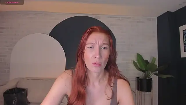 MiaFarrell  online show from 05-24-26, 11:54