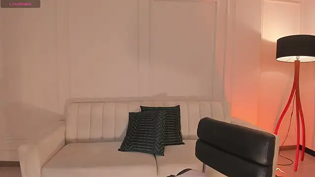 MiaFarrell  online show from 12-19-25, 07:16