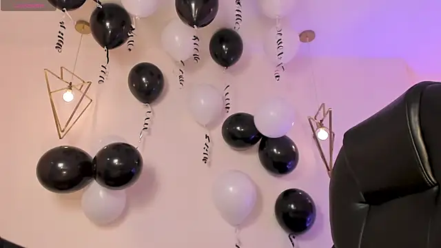 MiaFarrell  online show from 11-10-25, 06:24