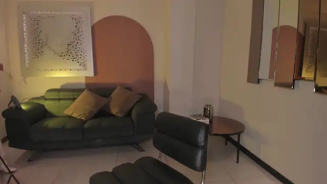 BellaCarteer  online show from 11-10-25, 07:52