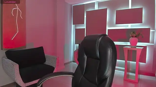 BellaCarteer  online show from 11-28-25, 12:05