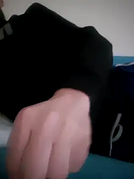 Snapshot of mertBy chatting on 01-11-25, 07:17 mertBy online show from 01-11-25, 07:17