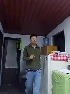 Snapshot of 1418edwar chatting on 01-19-26, 12:36 1418edwar online show from 01-19-26, 12:36