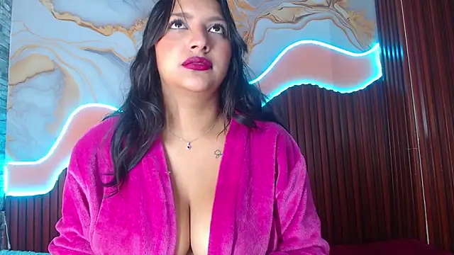 Snapshot of mariilulp303av chatting on 02-26-26, 04:45 mariilulp303av online show from 02-26-26, 04:45