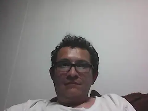 Bombi22 online show from 09-10-25, 03:27