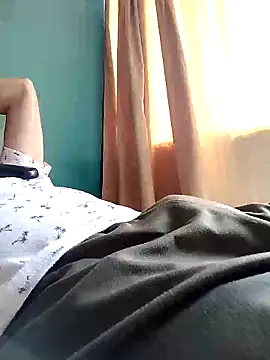 Bombi22 online show from 02-12-25, 06:19