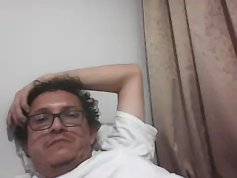 Bombi22 online show from 11-02-25, 06:07