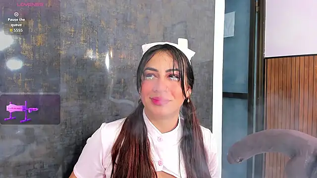 violett collins  online show from 11-19-25, 12:43