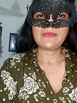 Snapshot of sexy_bhabhi69 chatting on 05-08-26, 08:29 sexy bhabhi69 online show from 05-08-26, 08:29