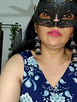 Snapshot of sexy_bhabhi69 chatting on 05-05-26, 05:38 sexy bhabhi69 online show from 05-05-26, 05:38
