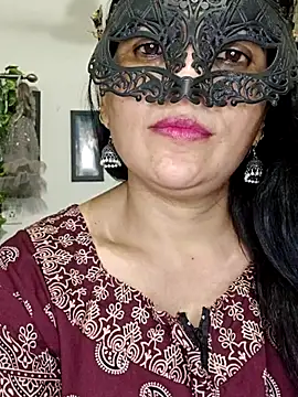 Snapshot of sexy_bhabhi69 chatting on 06-10-26, 09:27 sexy bhabhi69 online show from 06-10-26, 09:27