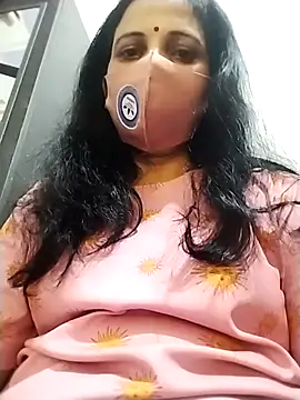 Snapshot of sexy_bhabhi69 chatting on 10-19-25, 05:16 sexy bhabhi69 online show from 10-19-25, 05:16