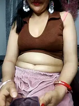 Snapshot of sexy_bhabhi69 chatting on 03-18-25, 05:33 sexy bhabhi69 online show from 03-18-25, 05:33