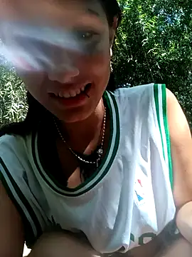 Snapshot of thamygomezz chatting on 09-10-25, 08:08 thamygomezz online show from 09-10-25, 08:08