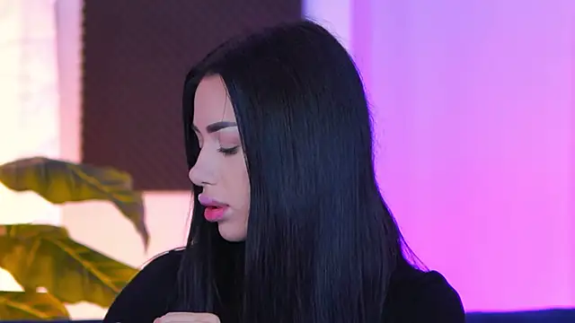 Jenna Day online show from 11-20-25, 05:08