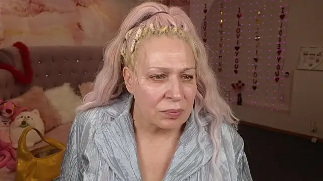 Snapshot of Penelope_Pinky chatting on 03-11-25, 02:40 Penelope Pinky online show from 03-11-25, 02:40