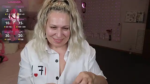 Snapshot of Penelope_Pinky chatting on 02-20-25, 05:41 Penelope Pinky online show from 02-20-25, 05:41