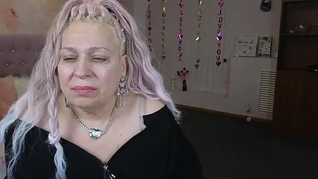 Snapshot of Penelope_Pinky chatting on 02-28-25, 05:15 Penelope Pinky online show from 02-28-25, 05:15