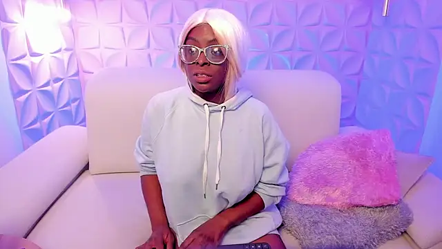 lolajenkins  online show from 01-22-25, 01:42