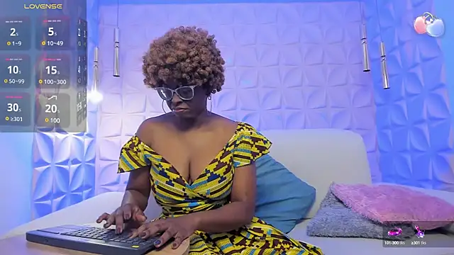 lolajenkins  online show from 01-24-25, 07:39