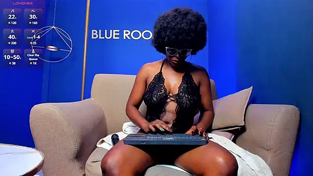 lolajenkins  online show from 02-12-25, 10:59