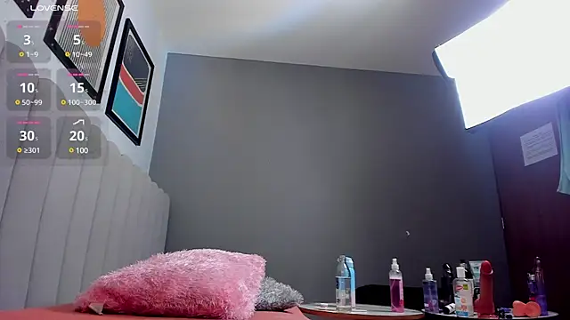 lolajenkins  online show from 02-06-25, 07:40