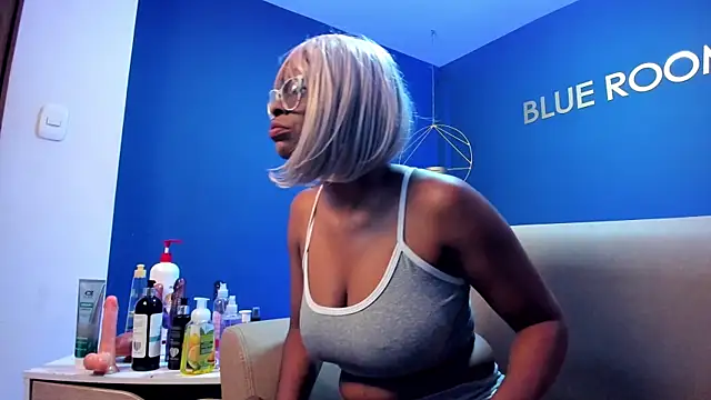 lolajenkins  online show from 02-26-25, 07:42