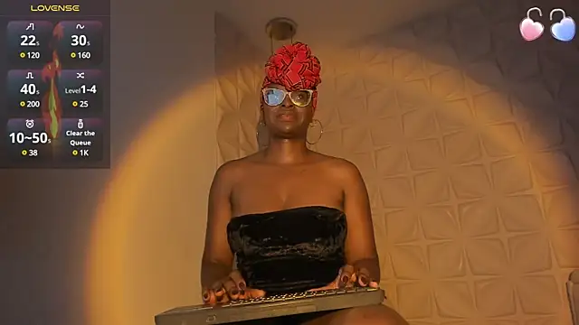 lolajenkins  online show from 01-25-25, 07:49